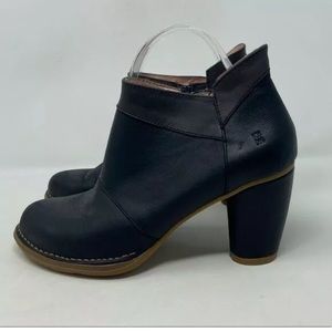 El Naturalista black heels size 38